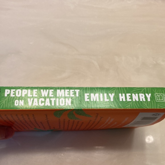 People We Meet on Vacation by Emily Henry. Good Condition Great read. - Picture 4 of 7